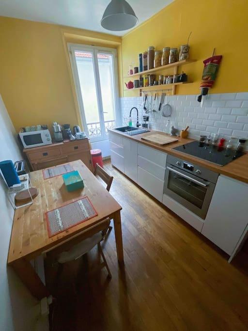 Appartement Quiet 2rooms Big Kitchen Canal Saint Martin *