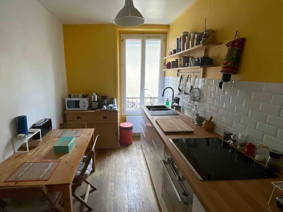 Quiet 2rooms Big Kitchen Canal Saint Martin Appartement